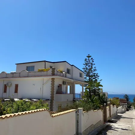 200m From The Sea - Large Private Patio With Bbq