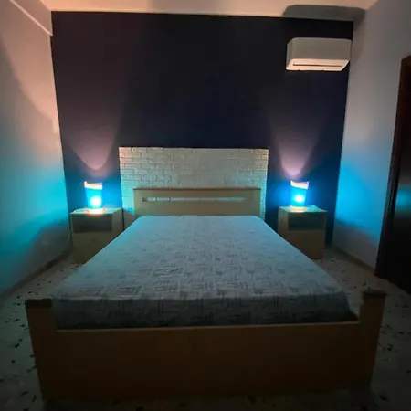 200m From The Sea - Large Private Patio With Bbq Semesterbostad Triscina