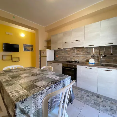 Semesterbostad 200m From The Sea - Large Private Patio With Bbq