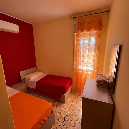 200m From The Sea - Large Private Patio With Bbq Dom wakacyjny